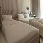 ホテル The Queen Airport Hotel-round Trip Airport Service